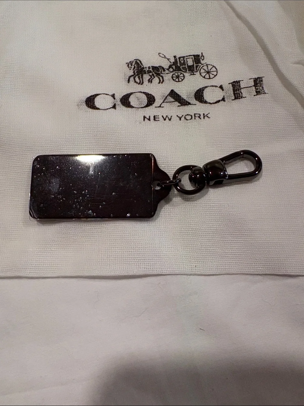 NWOT Coach Shiny Gunmetal Metal Dog Tag Keychain - Picture 2 of 4